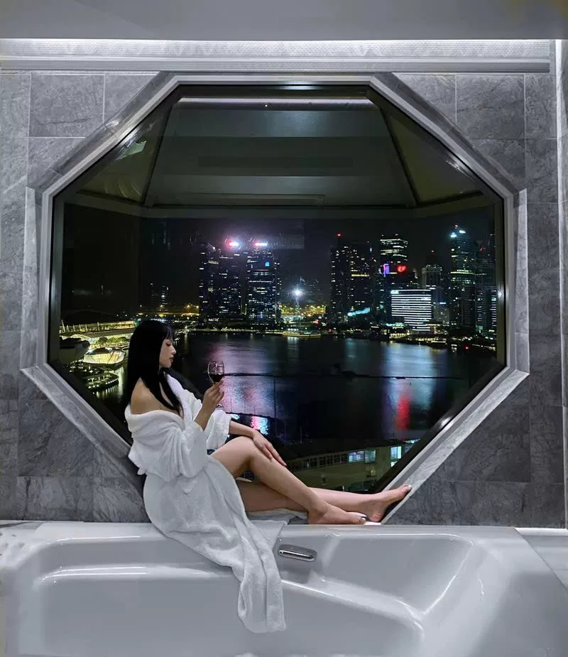 High-End Escort Memoir in Singapore: Double Life & Hidden Truths